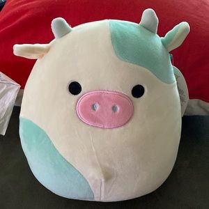 Squishmallows 2022 Belana the cow